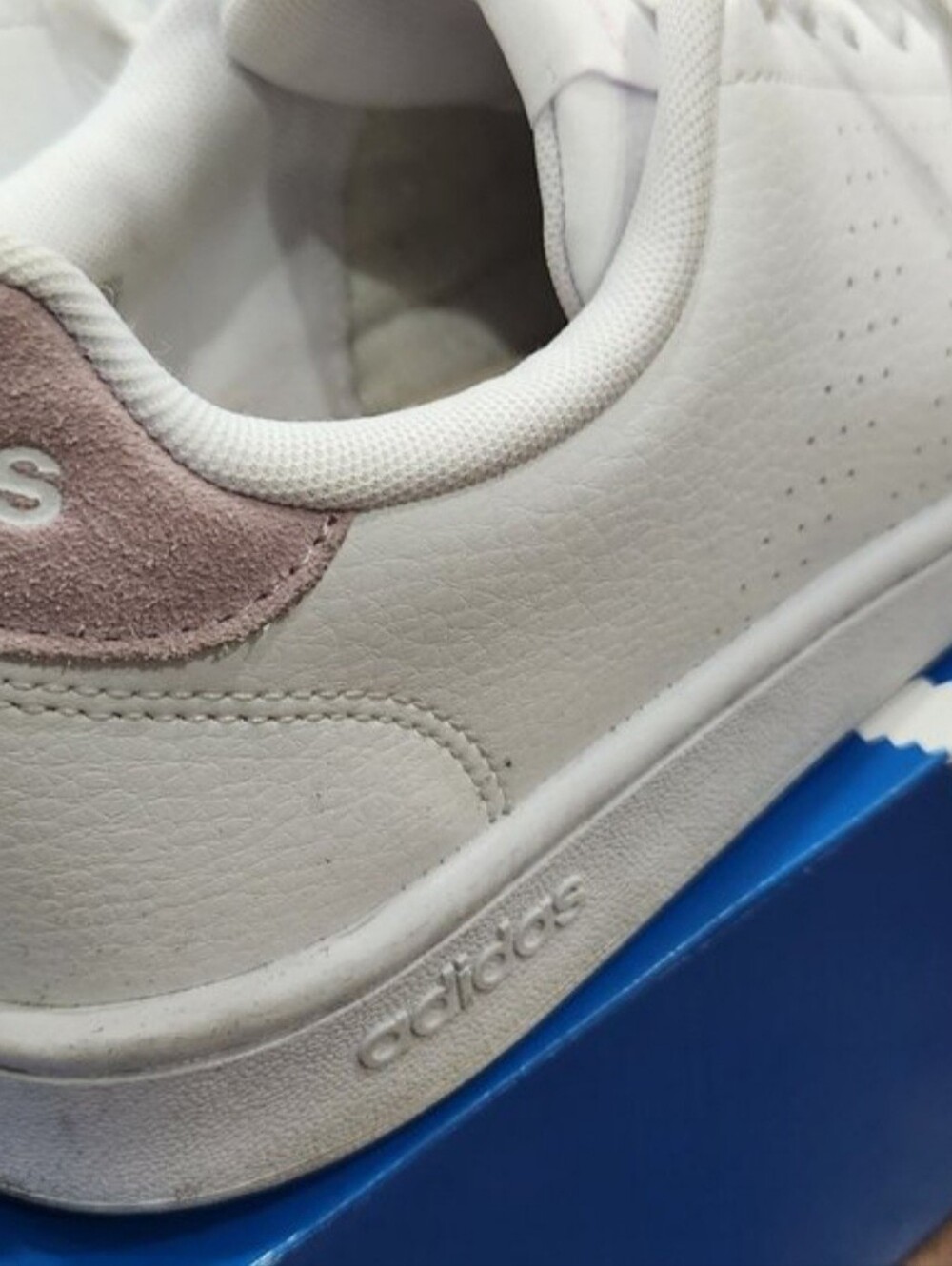 Adidas Womens Oiginal Sneakers - Picture 6 of 11